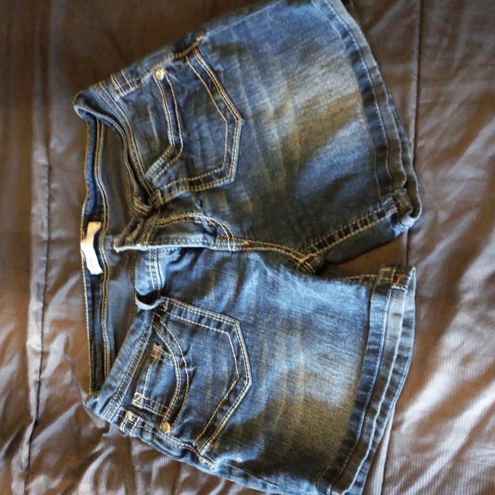 No Boundaries shorts small come from the bottom size 11 never worn